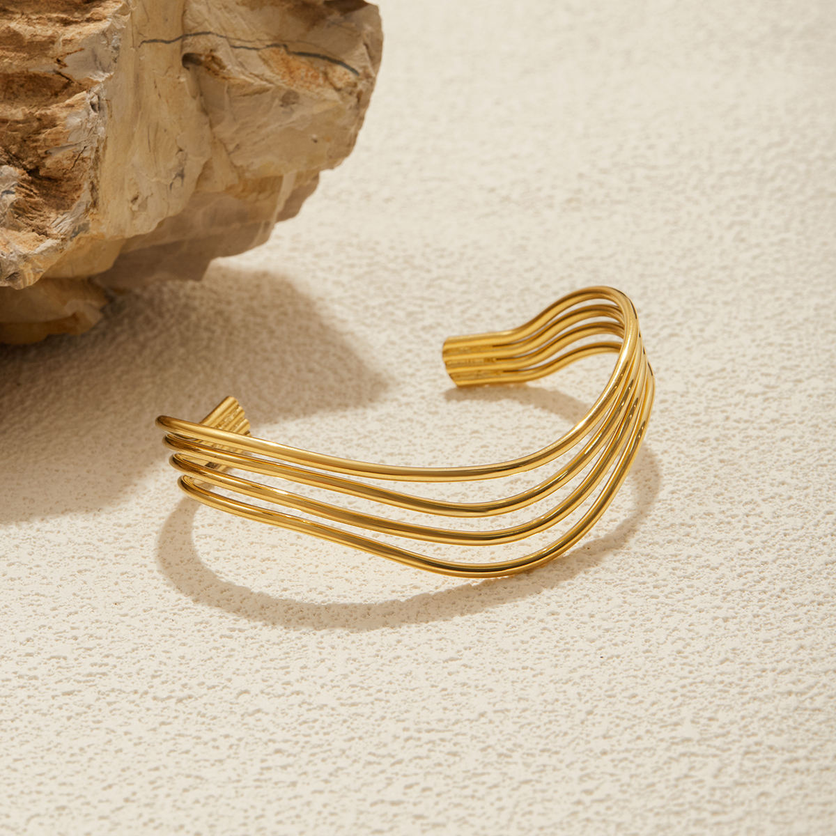Velisse Wave Bangle