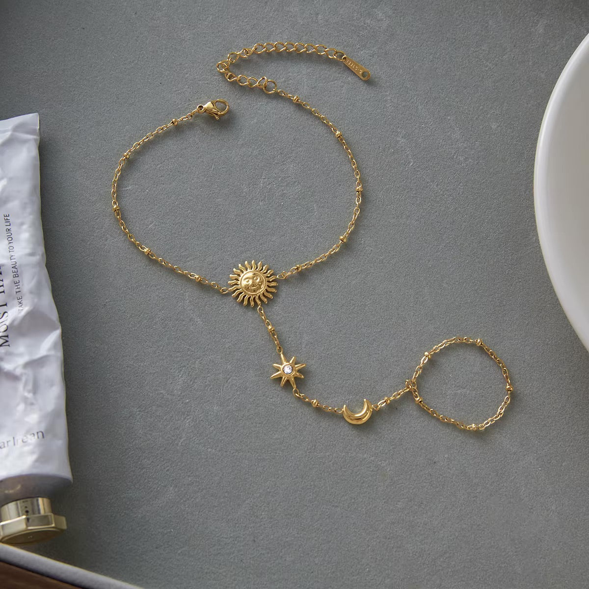 Soluné Hand Chain Bracelet