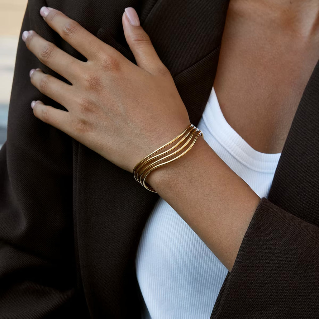 Velisse Wave Bangle