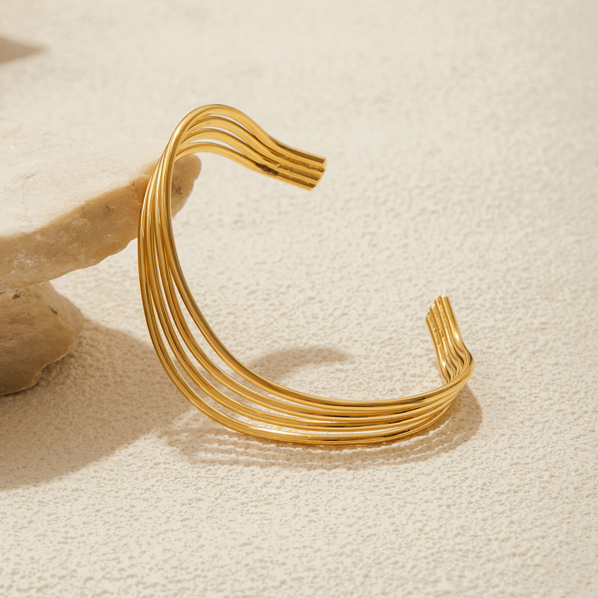 Velisse Wave Bangle