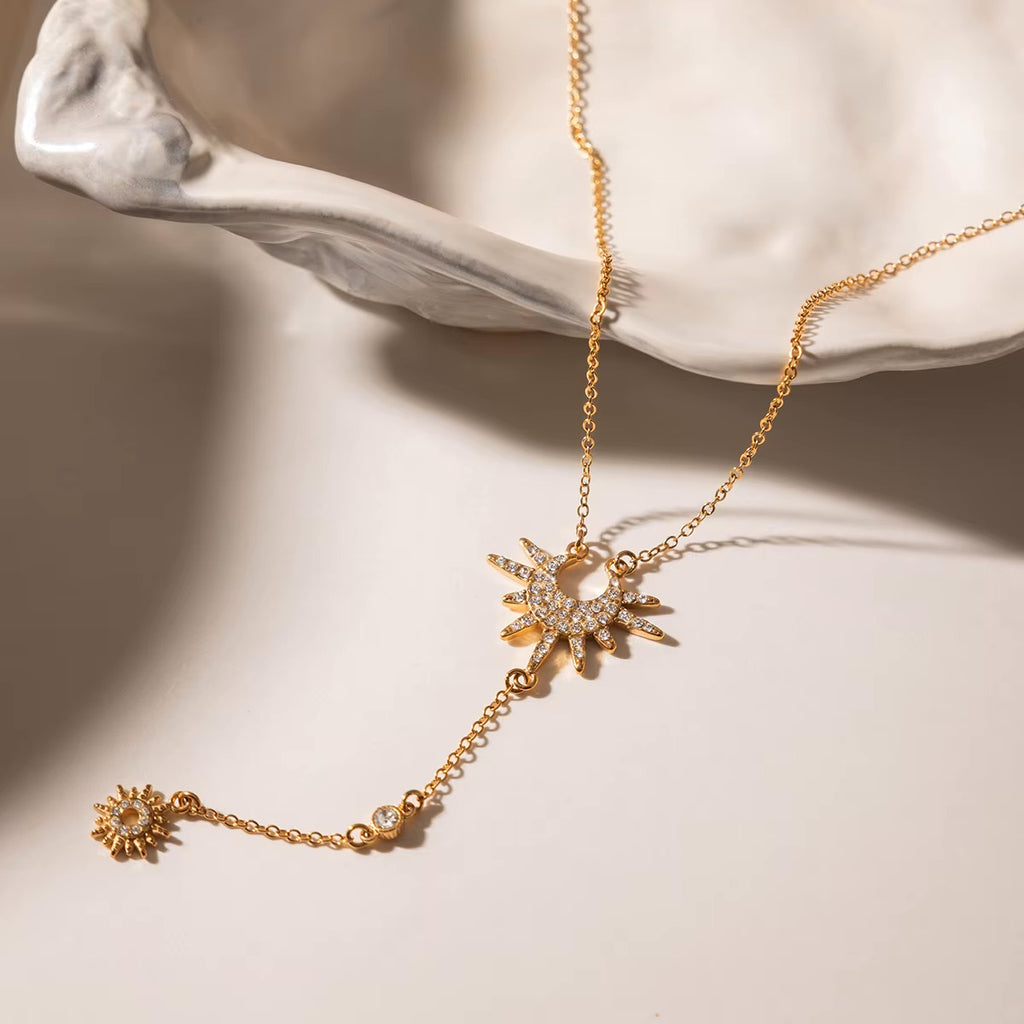 Soluné Lariat Necklace