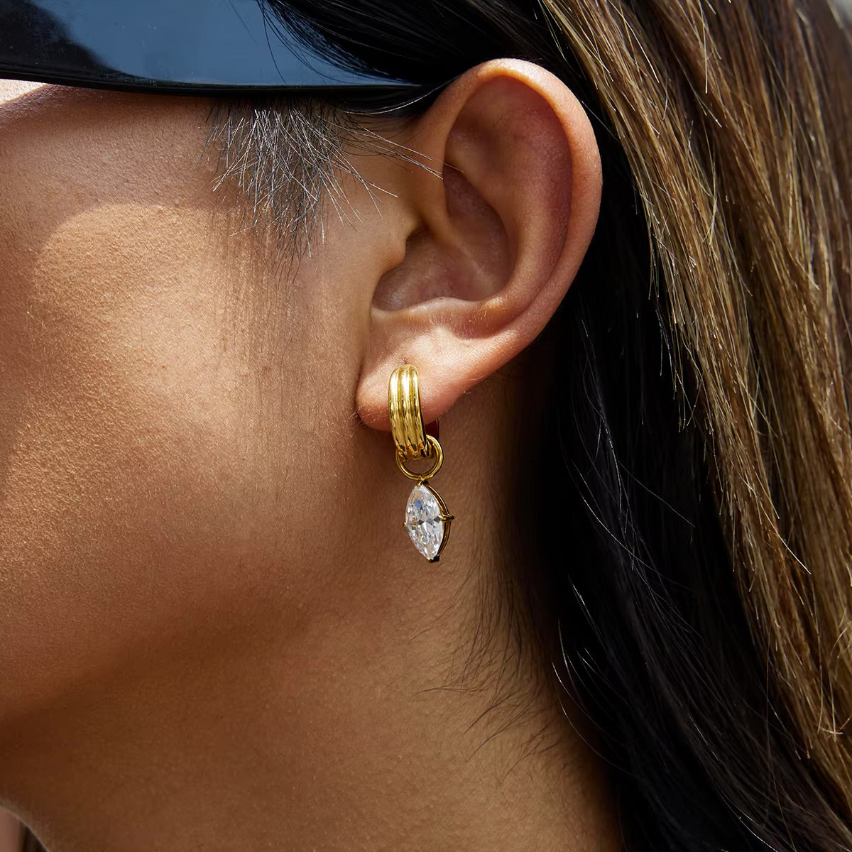 Orélia Drop Earrings