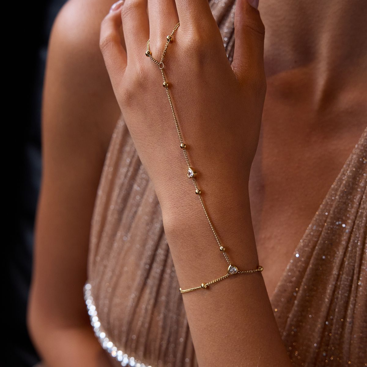 Serenelle Heart Hand Chain Bracelet
