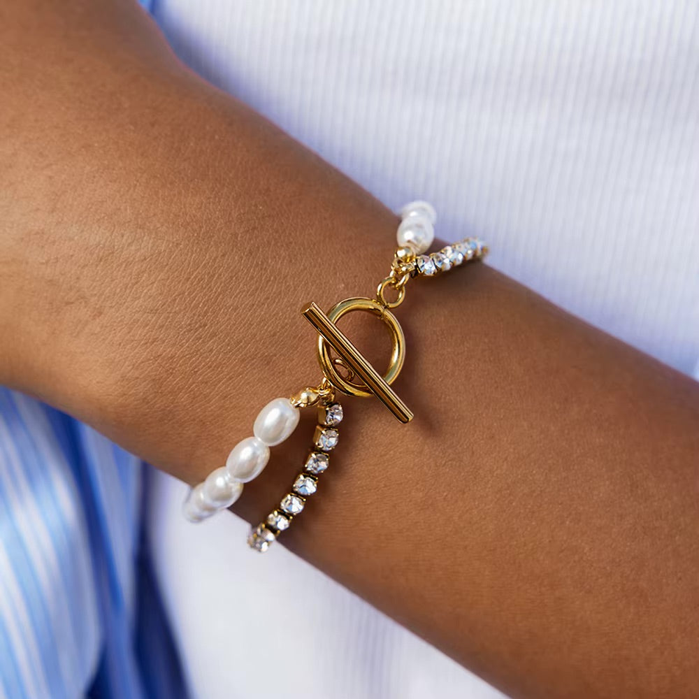 Célina Pearl Toggle Bracelet