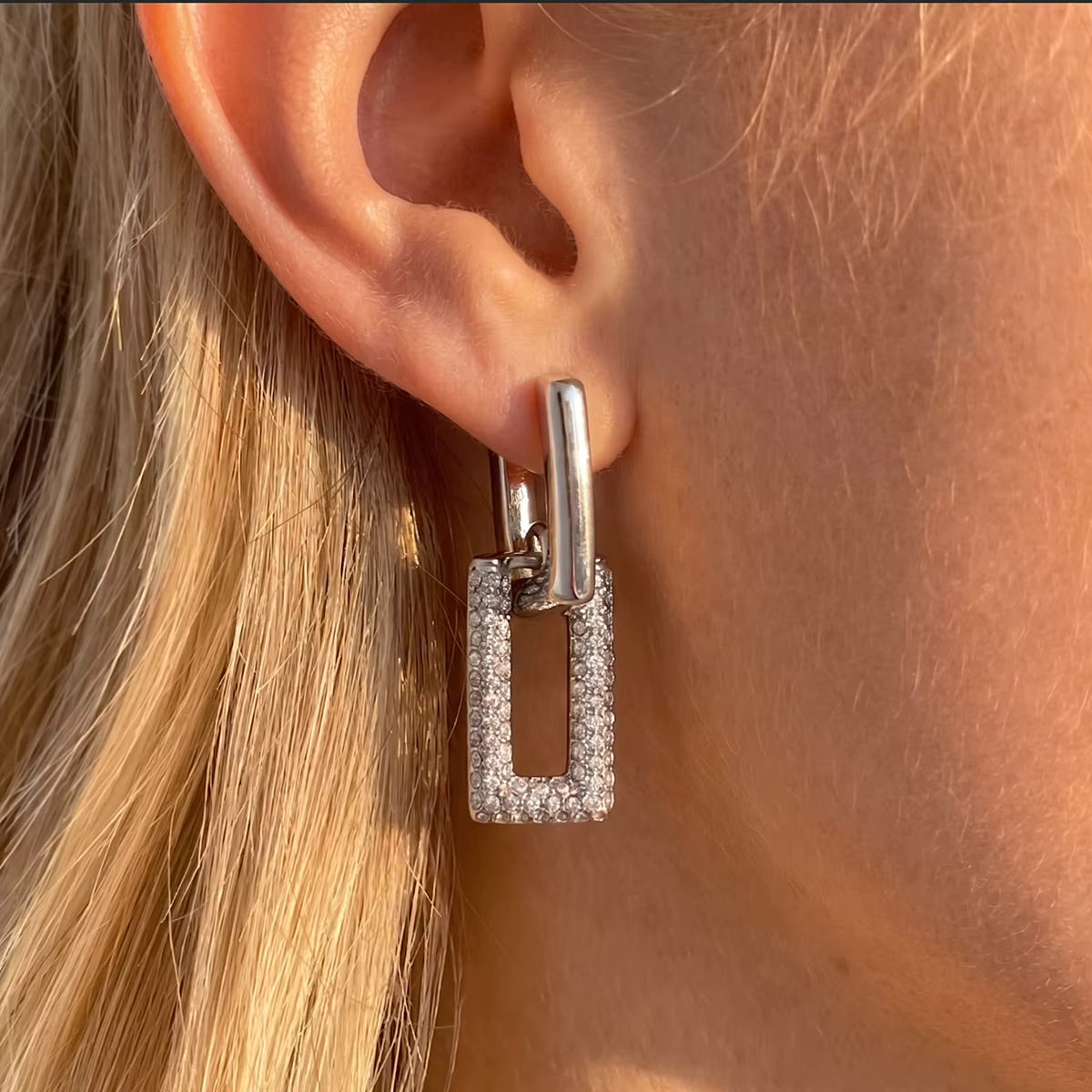 Zelinne Crystal Drop Earrings