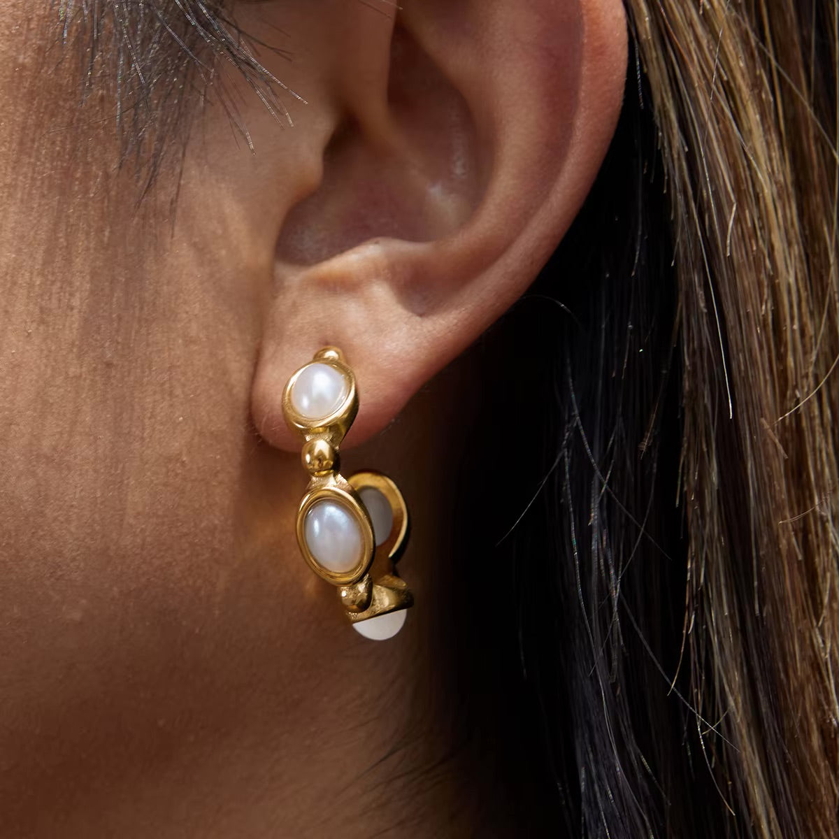 Liora Stone Hoops Earrings - Pearl Edition
