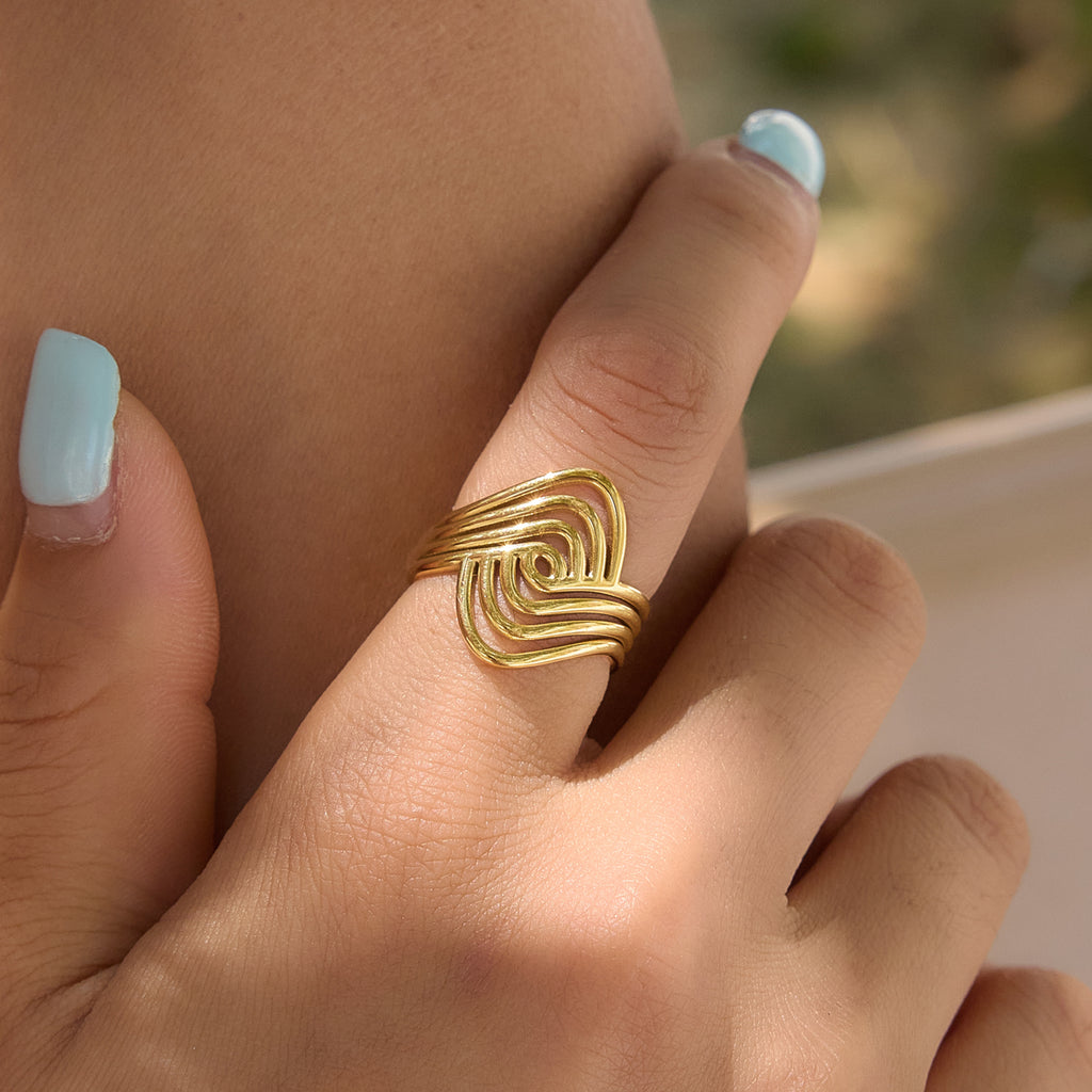 Velisse Wave Ring