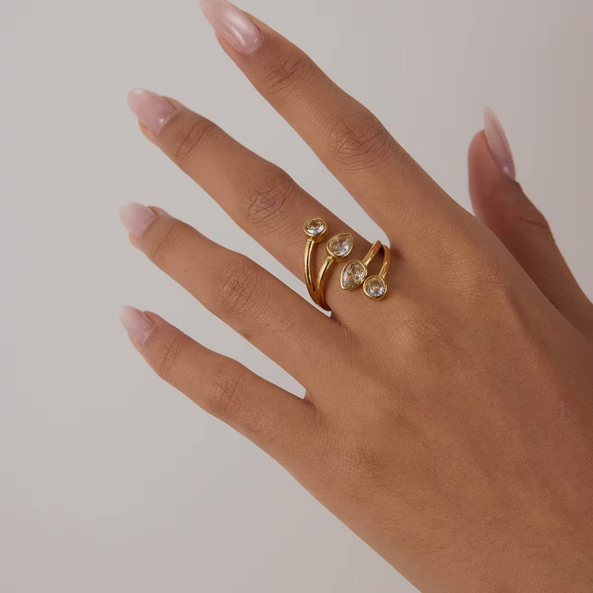 Calyra Teardrop Ring