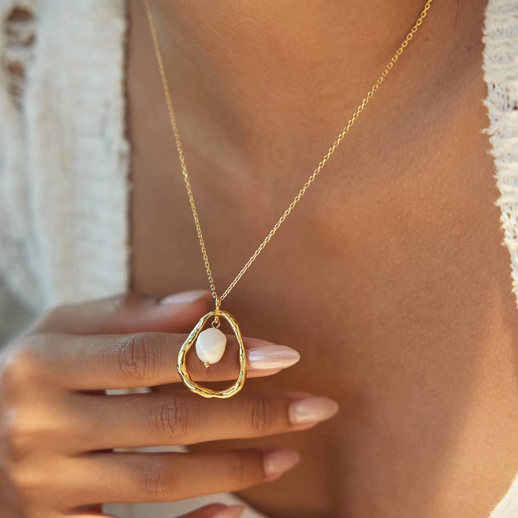 Kaia Pearl Necklace