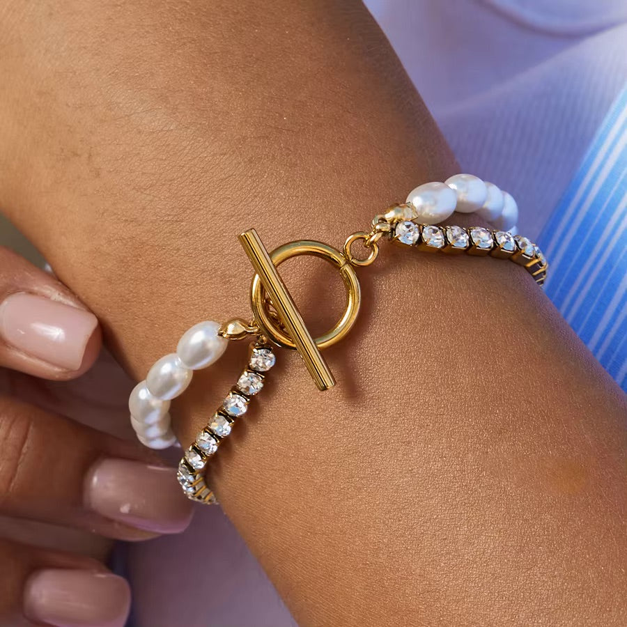 Célina Pearl Toggle Bracelet