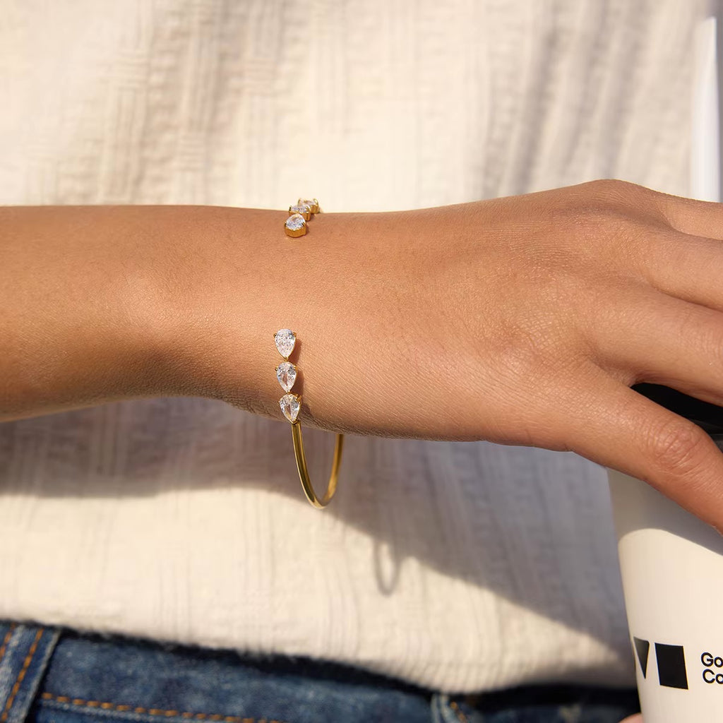 Elisse Waterdrop Necklace & Bracelet Set