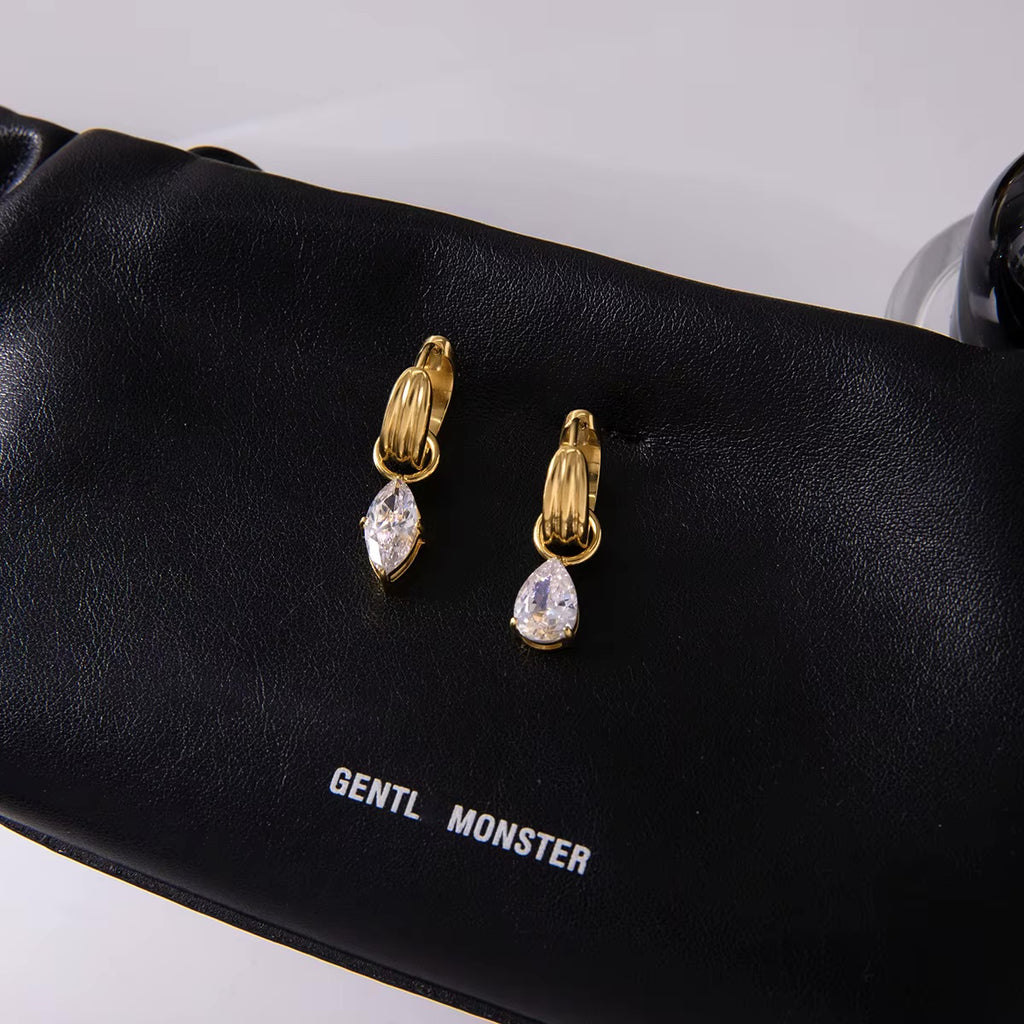 Orélia Drop Earrings