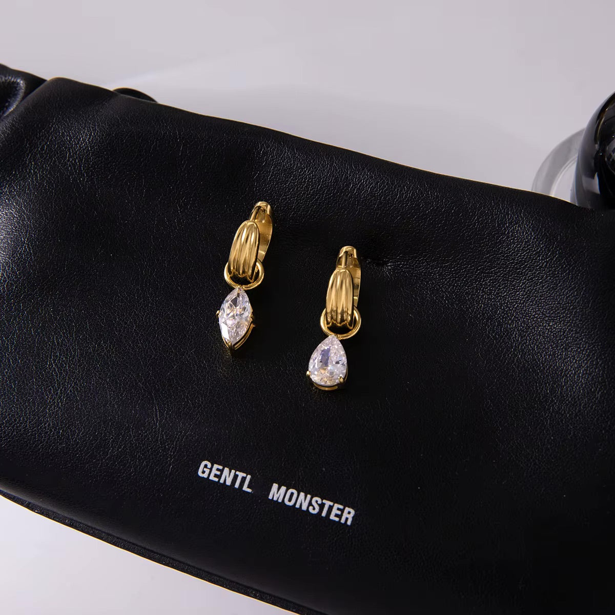 Orélia Drop Earrings